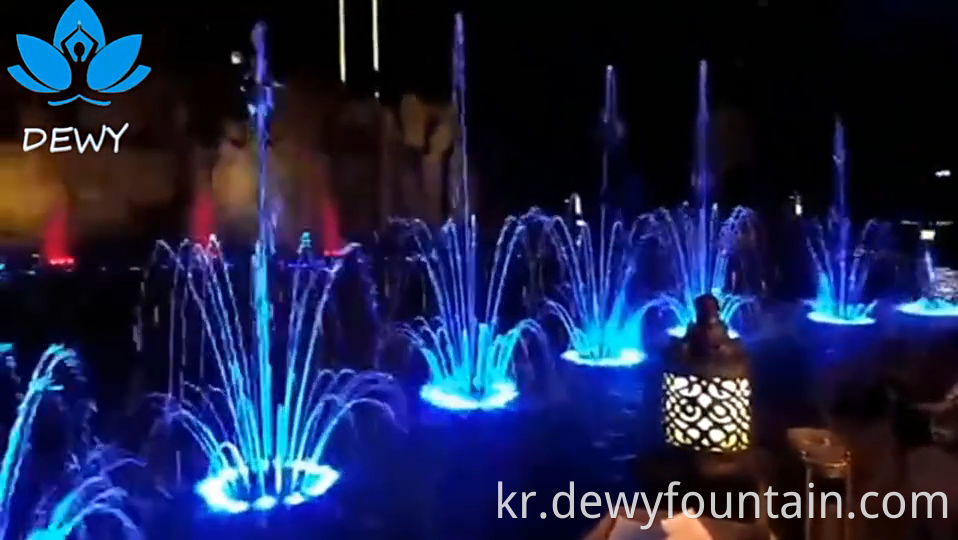 큰 분수 Large Water Fountains